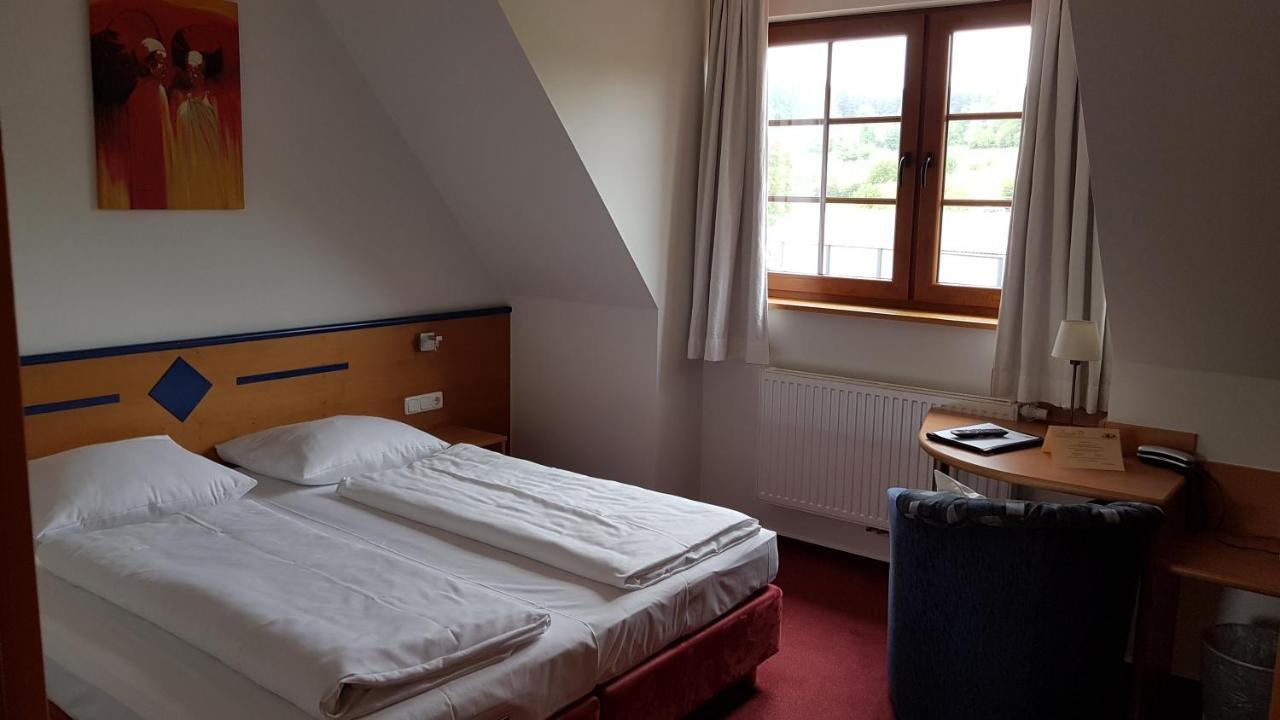 Landhotel Гайзелвинд Екстериор снимка
